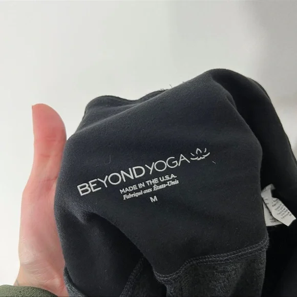 Beyond Yoga Spacedye Pedal Pusher High Waisted Legging Black Charcoal Medium - Picture 5 of 9